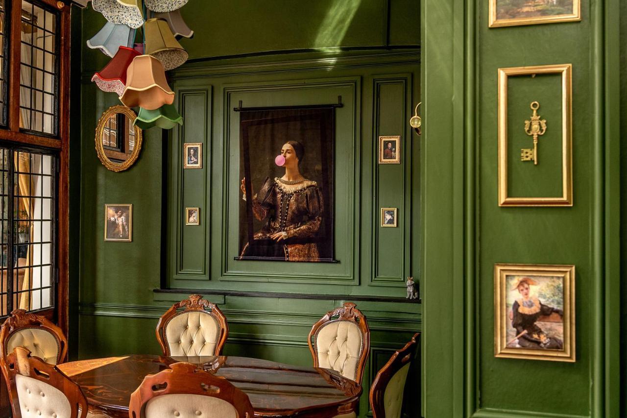 Caer Beris Manor House B&B Билт Уелс Екстериор снимка