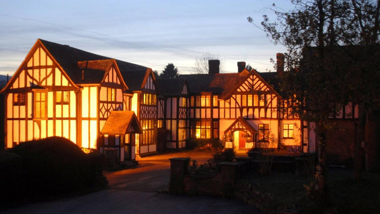 Caer Beris Manor House B&B Билт Уелс Екстериор снимка